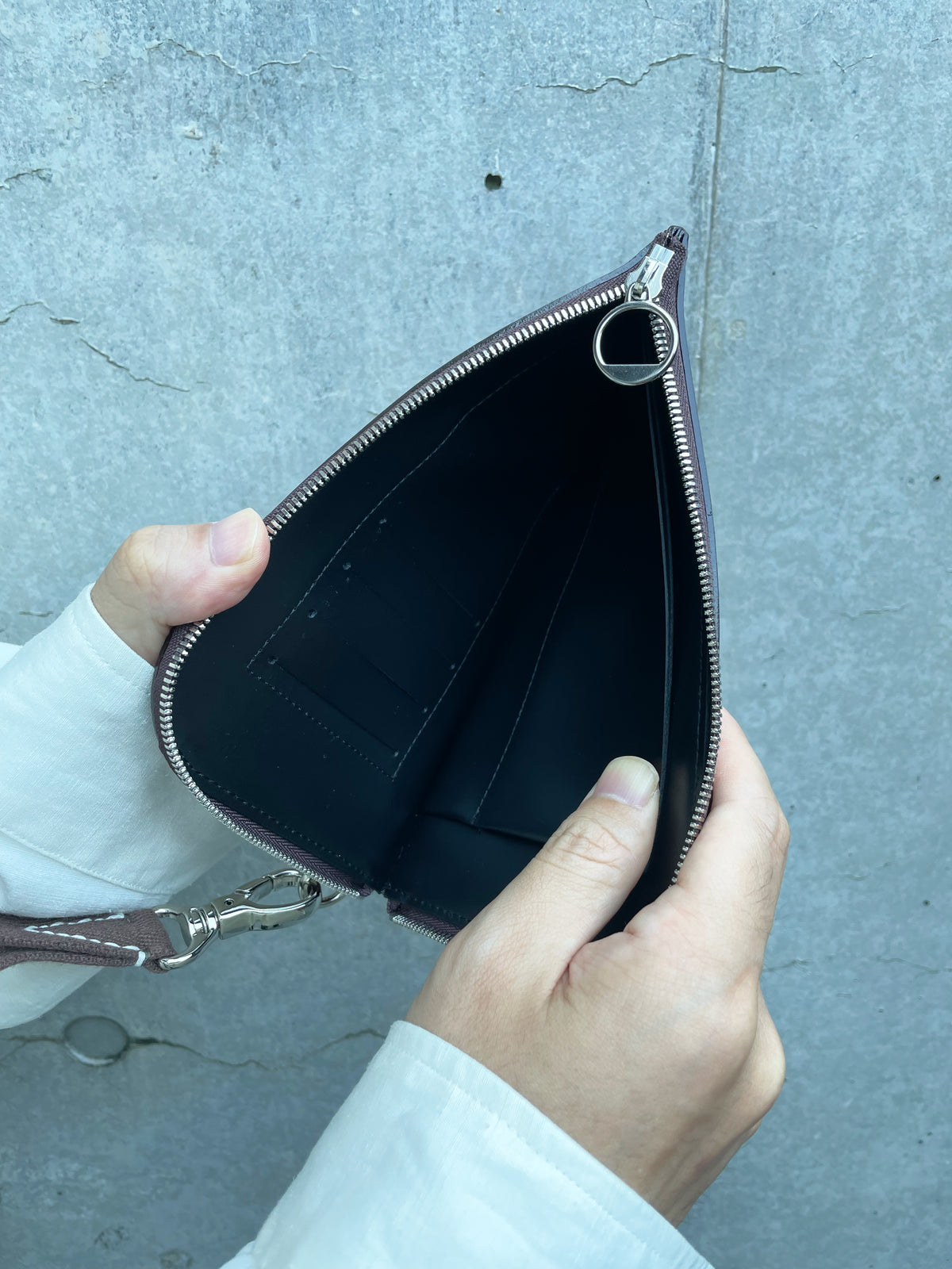 L-ZIP STRAP WALLET